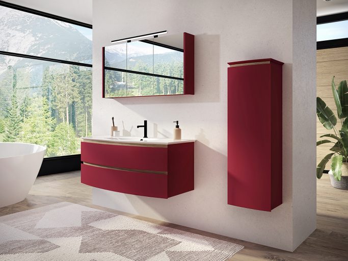 BEL AMI_L125_BURGUNDY MAT- mitigeur Tiki – armoire Courtoisie + spot Paname L80 Noir + demi-colonne Spot Paname L80 noir en situation avec meuble Bel Ami